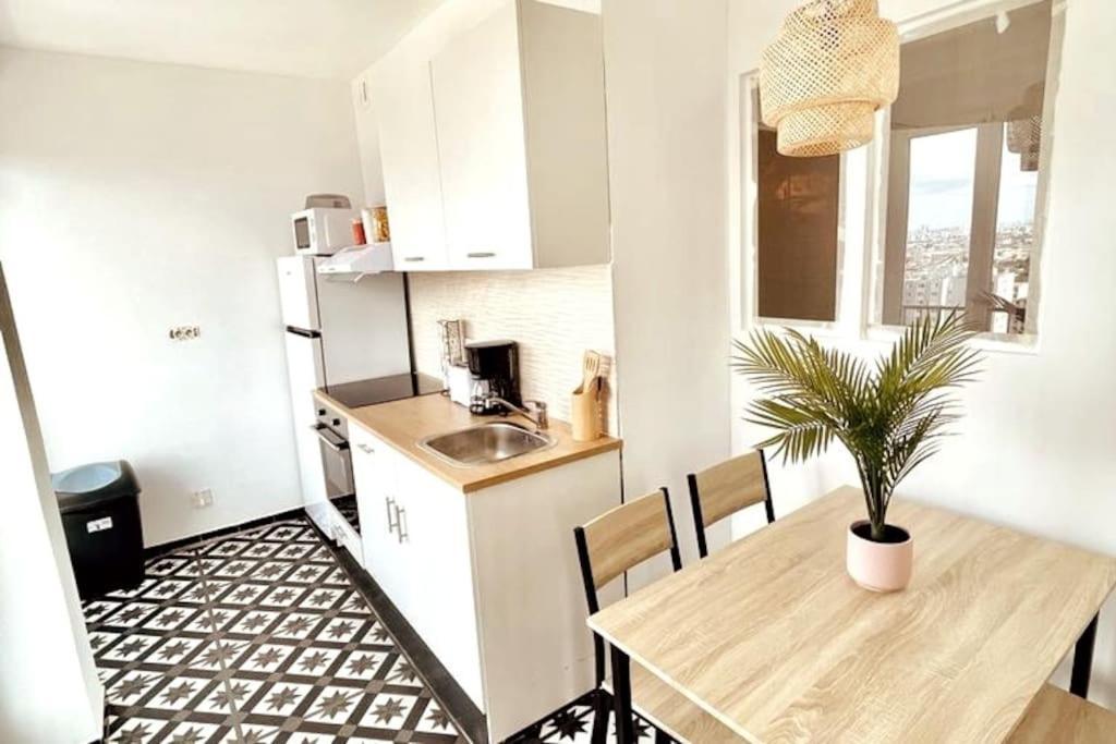 Ciel De Paris : Vue Tour Eiffel Apartment Шоази-льо-Роа Екстериор снимка